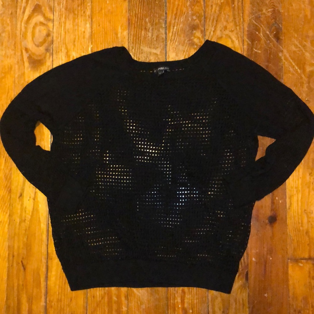 Express woman’s 3/4 sleeve black top - M